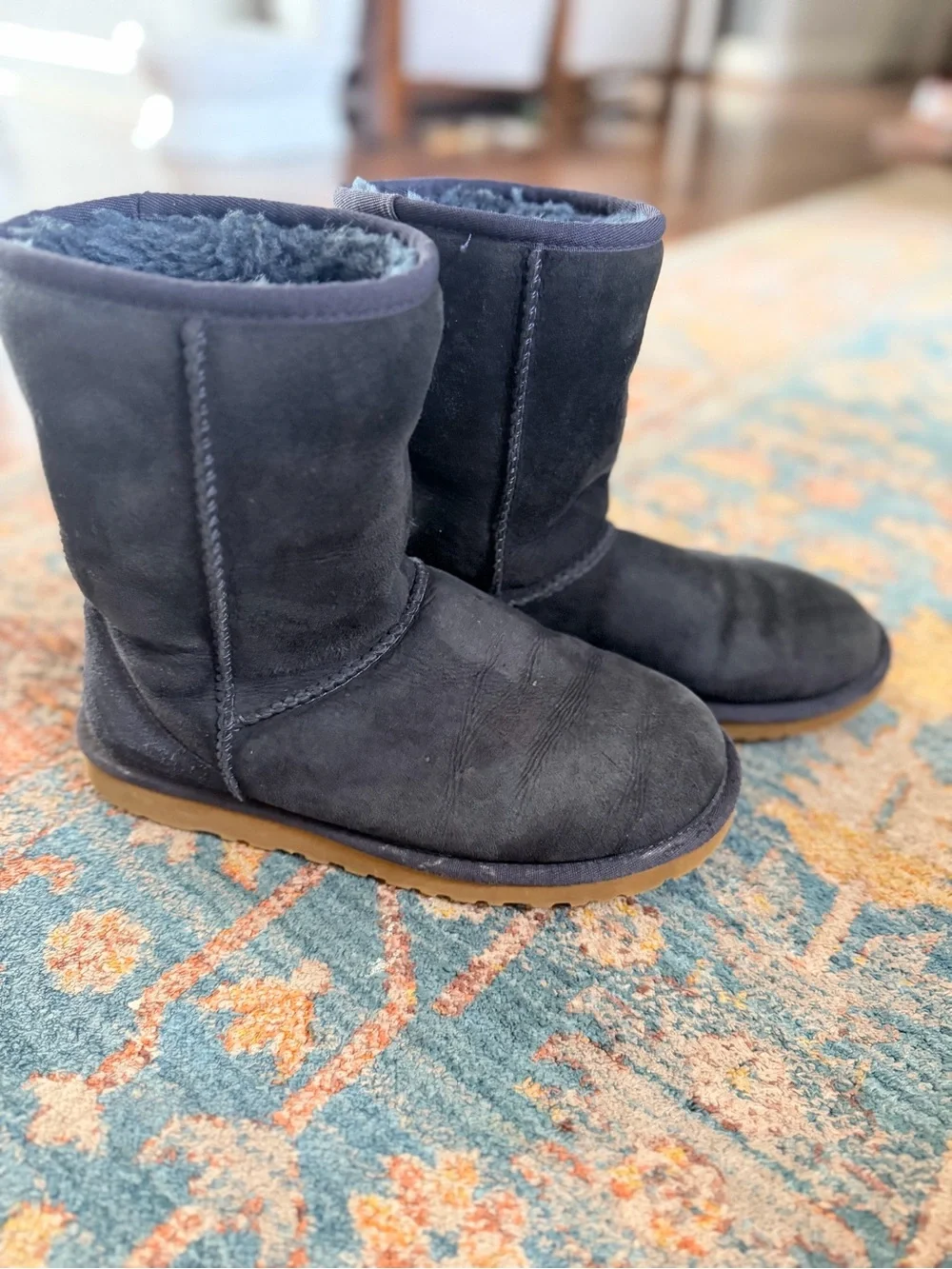 UGG Classic Short Boots Kids Size 6 Navy Blue Sheepskin Suede PullOn Winter Boot